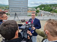 Zväčšiť fotografiu - Notebook si od župana prevzala kristínka z nového mesta nad váhom - 20210524_133602