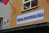 Nová stredná zdravotnícka škola v prievidzi pozýva na valentína na deň otvorených dverí - SZS_TN__5_