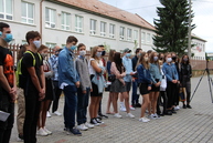 Zväčšiť fotografiu - Nový školský rok na dvoch stredných školách otvoril trenčiansky župan - IMG_1295