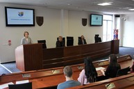 O prvenstvo v medzinárodnej dejepisnej súťaži zabojovali študenti zo 14 gymnázií trenčianskeho kraja - IMG_0023
