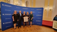 Zväčšiť fotografiu - Ocenenie za kvalitu a spoločenskú zodpovednosť získala župná stredná škola - 20241114_181156