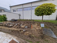 Zväčšiť fotografiu - Odhalili bustu najväčšieho slováka a začali s výstavbou telocvične - 20221014_133236