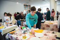 Zväčšiť fotografiu - Palacinkami popularizujú varenie medzi školákmi - TSK_SOŠ PAR_palacinky_mini (23 of 90)
