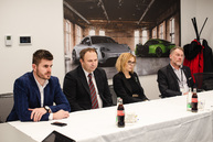 Zväčšiť fotografiu - Partnerstvo prehĺbili memorandom o spolupráci - TSK_porsche memorandum_mini (8 of 16)