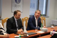 Zväčšiť fotografiu - Plážové volejbalistky na župnom úrade - IMG_4592