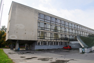 Po letných prázdninách žiakov privítala nová telocvičňa a jedna z najmodernejších školských budov - 20171004_TN_SOS_Stavebna_poklepanie_014r