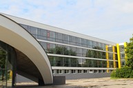 Po letných prázdninách žiakov privítala nová telocvičňa a jedna z najmodernejších školských budov - IMG_9499