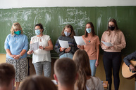 Zväčšiť fotografiu - Počet stredoškolákov na župných školách sa zvýšil - TSK_stredné školy_ilustráky (32)