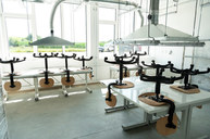 Zväčšiť fotografiu - Poď študovať sklárske remeslo, módu alebo programovanie na spojenú školu do púchova! - 20200807_PU_spojena_skola_013w