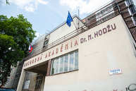 Zväčšiť fotografiu - Práce na obchodnej akadémii v trenčíne komplikuje nezodpovedný dodávateľ - TSK_KD máj_mini (155 of 232)