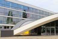 Práce na rekonštrukcii soš e. belluša v trenčíne a výstavbe telocvične športového gymnázia finišujú. akými zmenami od minulého roka prešli? pozrite sa sami! - IMG_9479