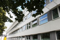 Práce na rekonštrukcii soš e. belluša v trenčíne a výstavbe telocvične športového gymnázia finišujú. akými zmenami od minulého roka prešli? pozrite sa sami! - IMG_9518