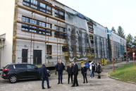 Práce na zateplení jednej z budov soš v handlovej napredujú - IMG_8966