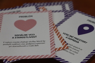 Prvých deväť stredných škôl na slovensku zapojených do pilotného ročníka participatívnych rozpočtov si prevzalo noty  a pravidlá hry v rámci školenia koordinátorov - IMG_0140
