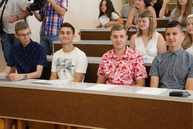 S posledným zvonením a vysvedčením v rukách sa školáci rozbehli v ústrety letným prázdninám - IMG_7470