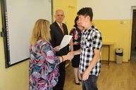 S posledným zvonením a vysvedčením v rukách sa školáci rozbehli v ústrety letným prázdninám - IMG_7683