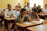S posledným zvonením a vysvedčením v rukách sa školáci rozbehli v ústrety letným prázdninám - IMG_7727