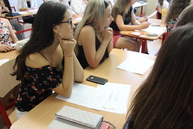 S vysvedčeniami v rukách sa študenti župných stredných škôl vydali na dvojmesačné prázdniny - IMG_6923