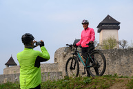 Spoločným výjazdom na trenčiansky hrad odštartoval 4. ročník vrchárskej koruny trenčianska, po prvýkrát aj pre ľudí s hendikepom - 20190410_VKT_TN_HRAD_foto_Radovan_Stoklasa_016w