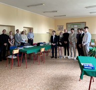 Zväčšiť fotografiu - Spoznali sme prvých absolventov technického odboru spracovania plastov - IMG_3423 (1)
