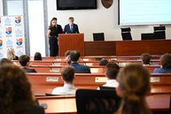 Zväčšiť fotografiu - Stredoškoláci ponúkli svoj pohľad, ako zlepšiť školské prostredie