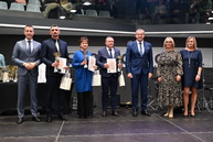 Zväčšiť fotografiu - Stredoškolák hostil vzácnu návštevu, na jilemáku pribudol nový výťah