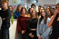 Zväčšiť fotografiu - Stredoškolák hostil vzácnu návštevu, na jilemáku pribudol nový výťah