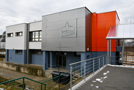 Zväčšiť fotografiu - Študenti gymnázia ľ. štúra v trenčíne sa stravujú vo vynovenej jedálni - DSC_0815