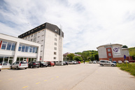 Zväčšiť fotografiu - Študenti spojenej školy v púchove predstavujú edutech novinky - TSK_EDUTECH_podpis_memoranda_mini-97