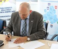 Študenti strednej umeleckej školy v trenčíne budú praxovať v spoločnosti adient slovakia, s.r.o. - Snímek 149