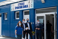 Zväčšiť fotografiu - Súčasťou hokejovej akadémie v trenčíne sa stalo ďalších 15 mladých talentov - 20200519_TSK_minister_Grohling_001_054w