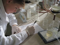 Tajomstvá chémie poodhalené malým chemikom - IMG_4389