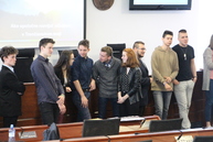 Takmer 60 študentov z 26 stredných škôl z celého trenčianskeho kraja prišlo diskutovať o svojich víziách priamo s trenčianskym županom - IMG_0046