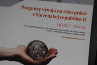 Trenčiansky kraj je s trojpercentnou nezamestnanosťou tretím najúspešnejším krajom, štátny tajomník ondruš vyzdvihol úspechy župy na poli duálneho vzdelávania - IMG_2110