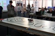 Zväčšiť fotografiu - Trenčiansky robotický deň s rekordným počtom škôl a robotov