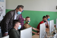 Zväčšiť fotografiu - Trenčiansky samosprávny kraj otvára od pondelka stredné školy - IMG_2182