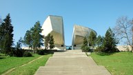 Trenčiansky samosprávny kraj poskytne 23 stredným školám finančný príspevok na zážitkové vzdelávanie v oblasti histórie a prírodných vied - muzeum SNP