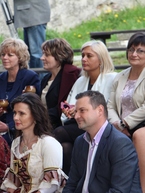 Tridsiatka študentov dnes zložila skúšku dospelosti na trenčianskom hrade - MATURITA (7)