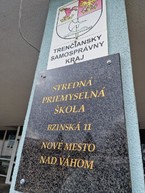 Zväčšiť fotografiu - Už aj tri novomestské župné školy sú pripravené vzdelávať deti s hendikepom