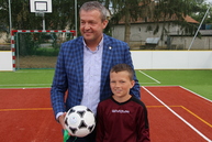 V kraji pribudli dve multifunkčné ihriská, pozvanie na ich slávnostné otvorenie prijal trenčiansky župan - IMG_0095