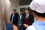 V regióne hornej nitry župa otvorila novú strednú zdravotnícku školu, jej prah v prvý školský deň prekročilo 48 prvákov - 20190902_PD_SZS_032w