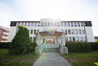 Zväčšiť fotografiu - Vyučiť sa za barbiera bude možné aj v trenčianskom kraji - TSK_EDUTECH podpis memoranda_mini-7