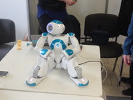 Vzbudiť záujem o štúdium techniky majú tento rok roboti aj šport - robot