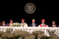 Zväčšiť fotografiu - Vzdelanie je najmocnejšia zbraň