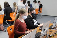 Zväčšiť fotografiu - Žiaci sa vrátili do školských lavíc - IMG_0011