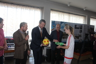 Žiaci športového gymnázia v trenčíne sa môžu tešiť z nového laboratória a sixballového ihriska - IMG_4164