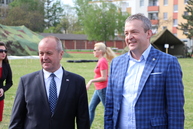 Žiakov stredných škôl z trenčianskeho kraja prišiel na branné súboje osobne podporiť minister obrany slovenskej republiky aj trenčiansky župan - IMG_4190