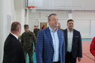 Žiakov stredných škôl z trenčianskeho kraja prišiel na branné súboje osobne podporiť minister obrany slovenskej republiky aj trenčiansky župan - IMG_4194