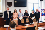 Zväčšiť fotografiu - Župa ocenila výnimočných žiakov, pedagógov aj ďalších zamestnancov škôl - TSK_oceňovanie pedagógov a žiakov 2021_mini (27 of 81)