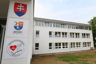 Zväčšiť fotografiu - Župa stredné školy v čiernych okresoch neotvorí - SZŠ Prievidza